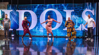    After an exciting and intense two weeks of the top 16 battling it out for viewers’ votes, the top 10 for Idols season 17 was announced in a star-studded live show.