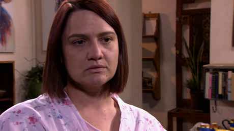 Naomi can’t believe that Louis told Conrad before he told her that Delia is carrying his child in Binnelanders on kykNET (DStv channel 144). 